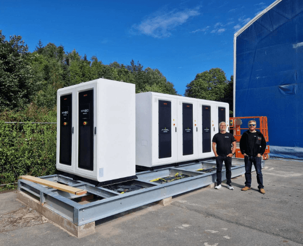 Commercial battery installation by Elteknikgruppen